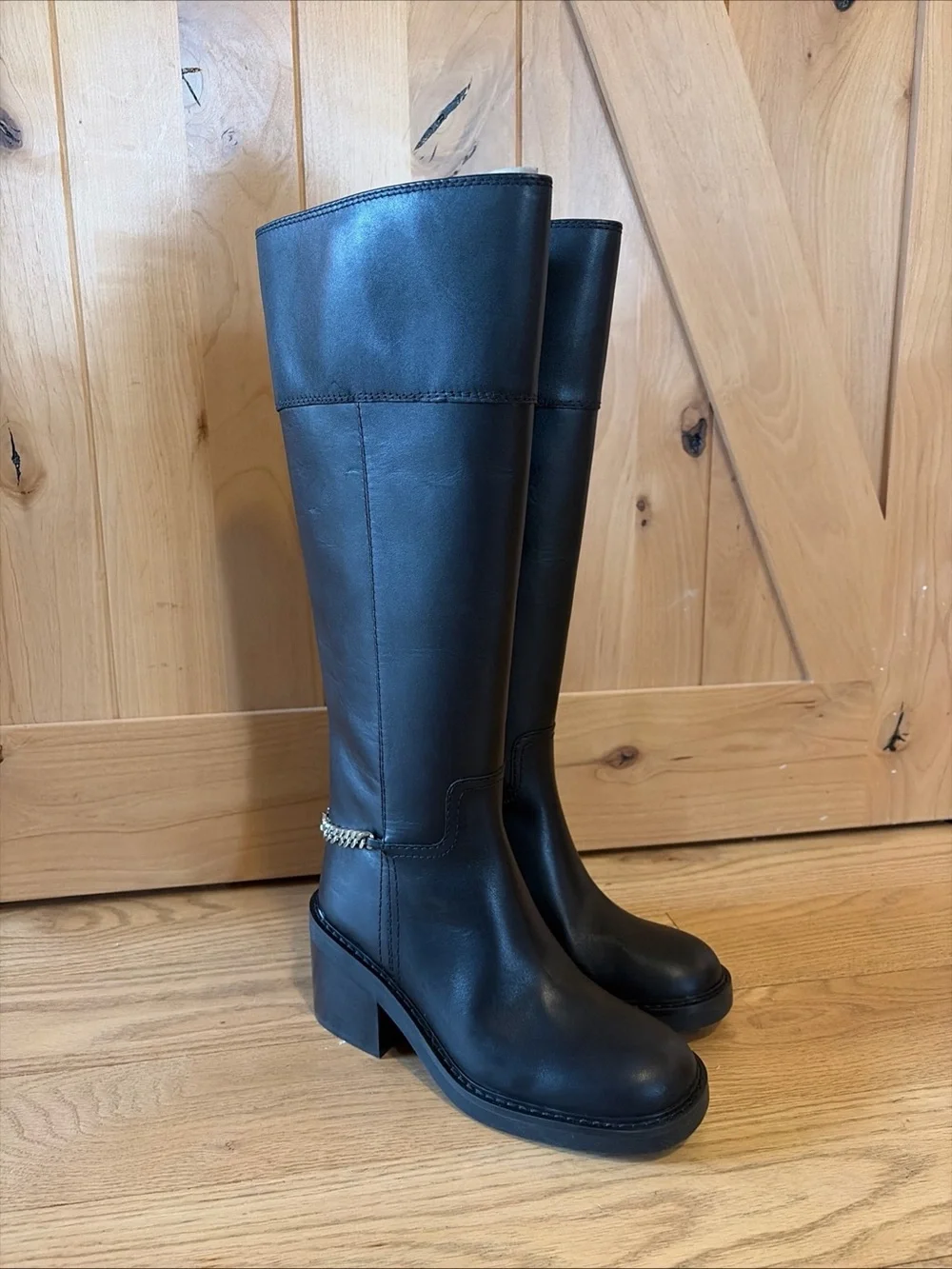 MICHAEL KORS Carlisle Tall Leather Riding Boots Black Chunky Chain US 7.5 NWOB